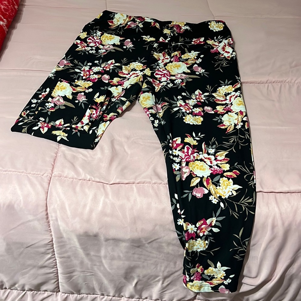 SUPER soft floral leggings - Terra & Sky